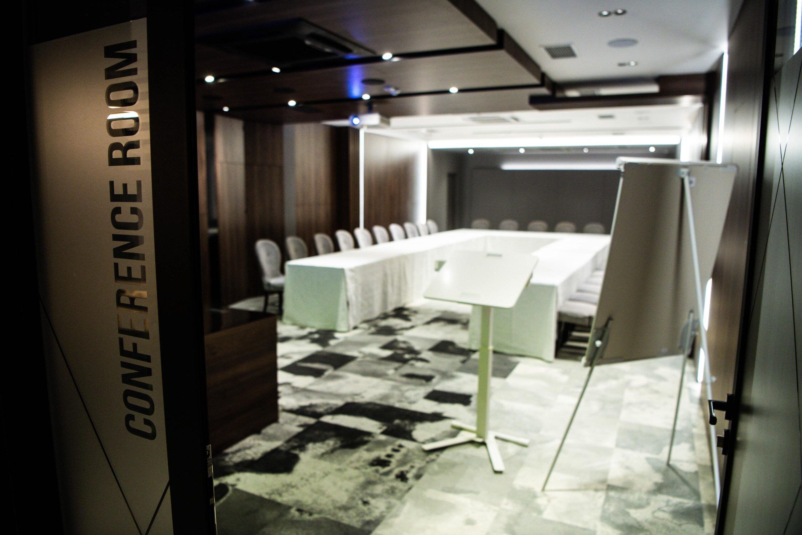 Sala za obuke, prezentacije i manje konferencije do 108 učesnika.