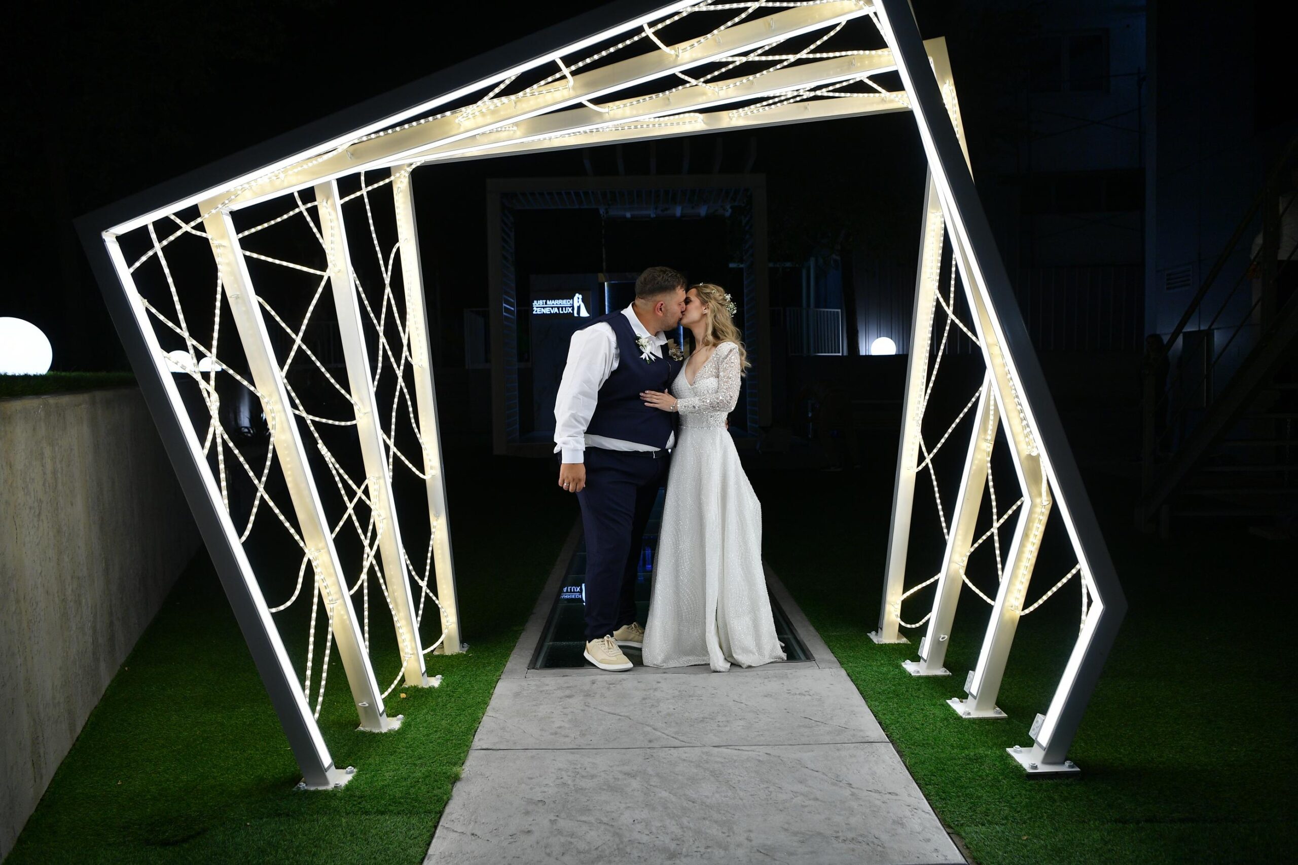 Bajkovit ambijent za romantičnu ceremoniju i slavlje koje se pamti.